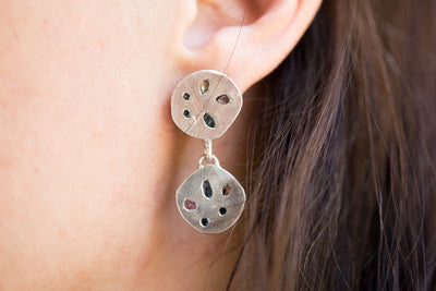 Dangling Earrings in Sterling Silver with Coloured Sapphire - Be. Alice